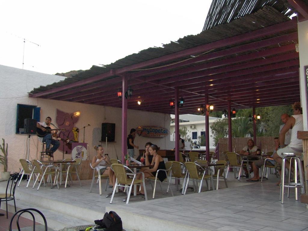 Purple Pig Stars Camping & Bungalows Mylopotas Eksteriør billede