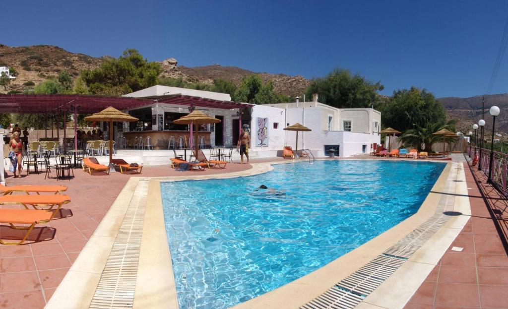 Purple Pig Stars Camping & Bungalows Mylopotas Eksteriør billede