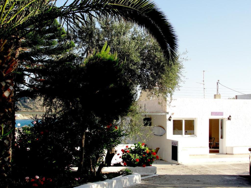 Purple Pig Stars Camping & Bungalows Mylopotas Eksteriør billede